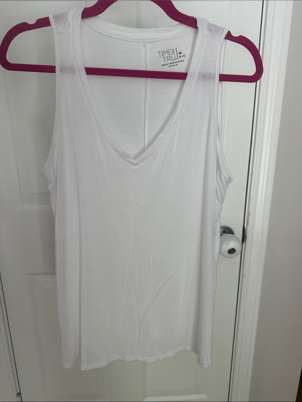 Time and Tru White V-Neck Sleeveless Tank